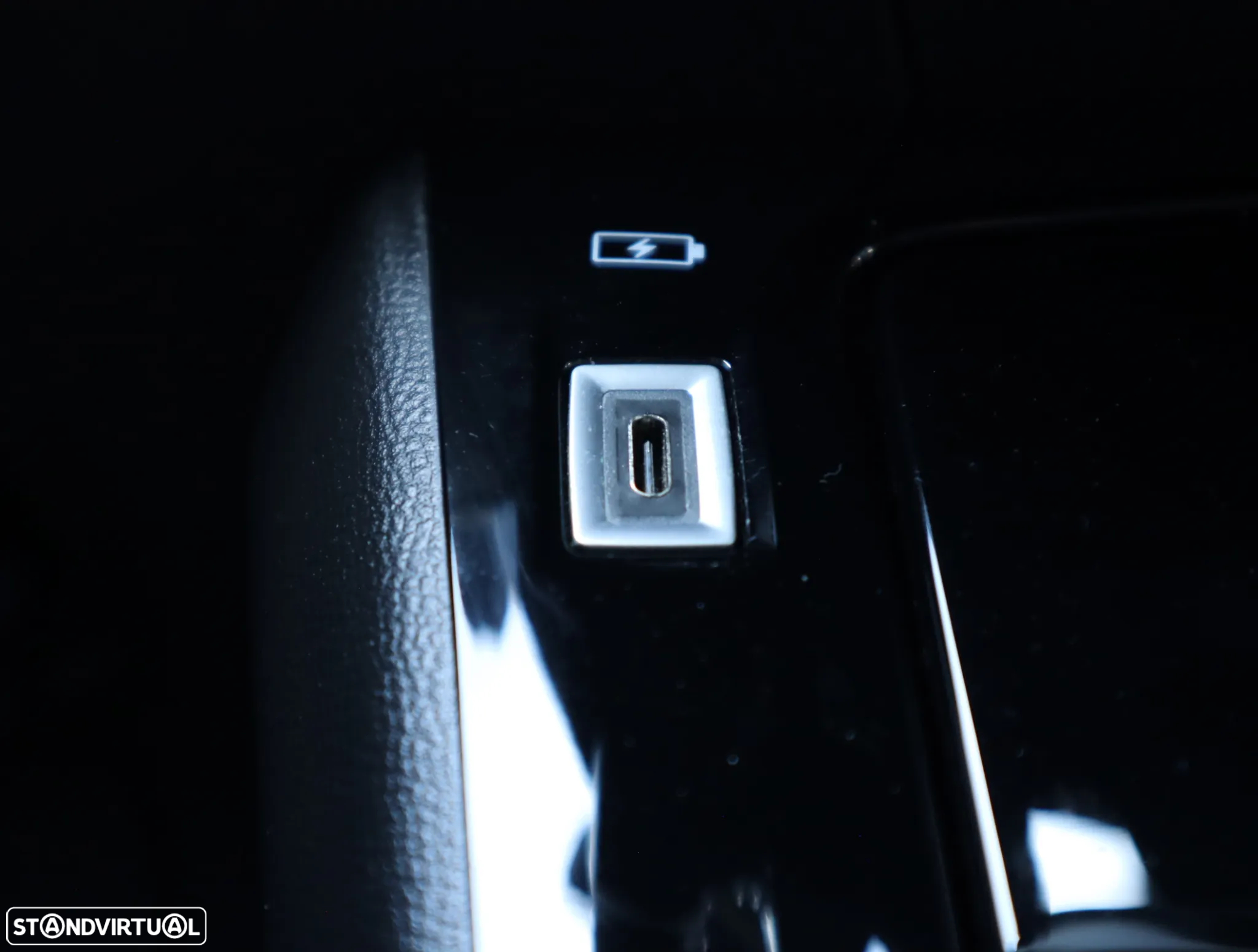 Peugeot e-2008 50 kWh Allure Pack - 52