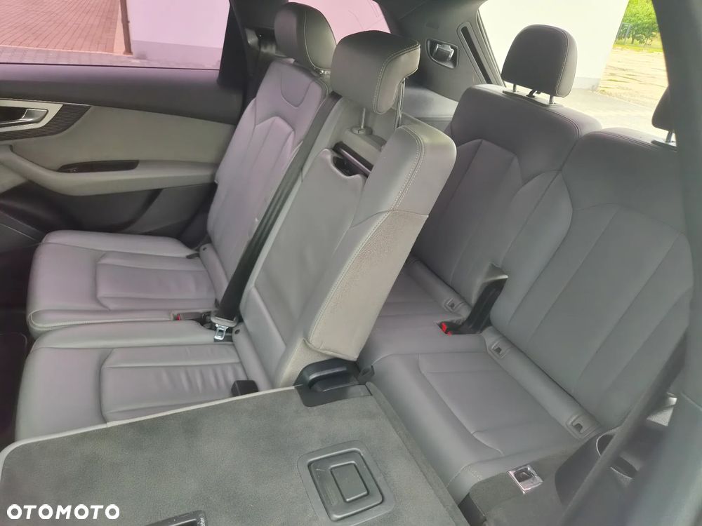 Audi Q7 - 8