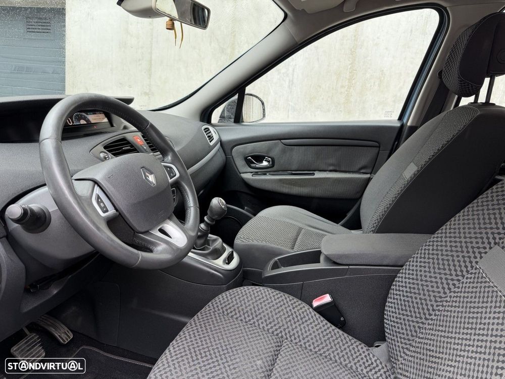 Renault Scénic 1.5 dCi Exclusive SS - 10