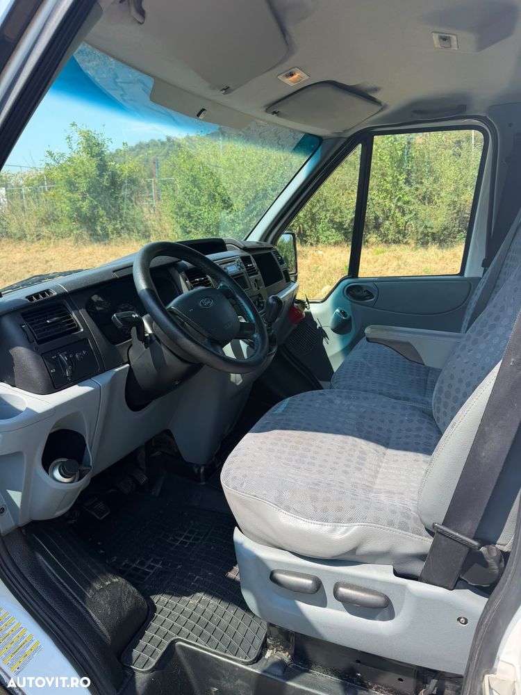 Ford Transit - 12