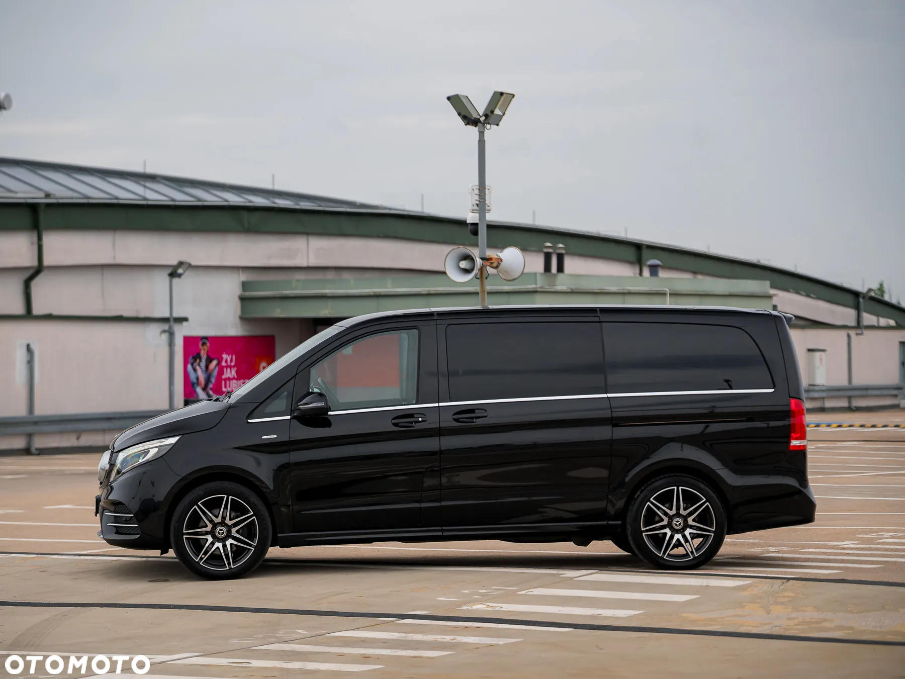 Mercedes-Benz Klasa V 300 d 4-Matic Exclusive 9G-Tronic (d³ugi) - 5