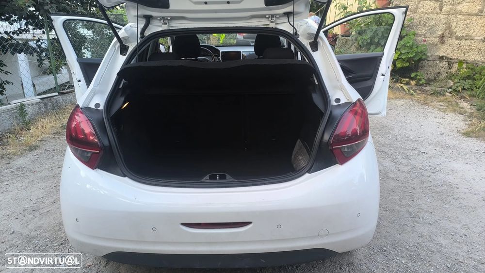 Peugeot 208 1.2 PureTech Style - 4