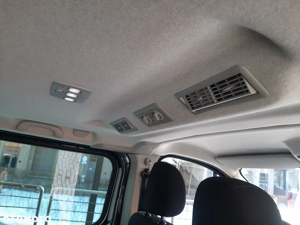 Renault Trafic 2.0 dCi EDC - 32