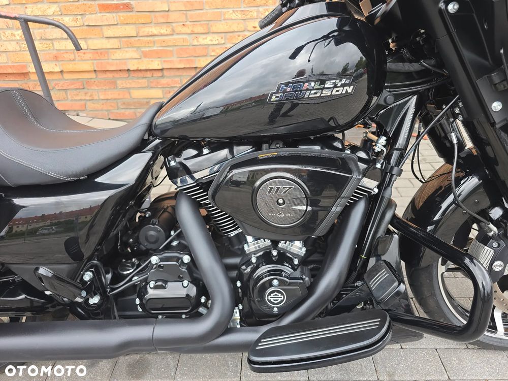 Harley-Davidson Touring Street Glide - 13
