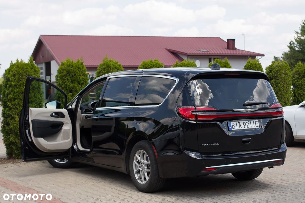 Chrysler Pacifica - 8