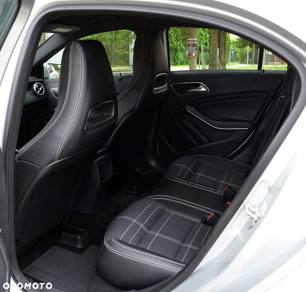 Mercedes-Benz Klasa A 180 (BlueEFFICIENCY) - 9