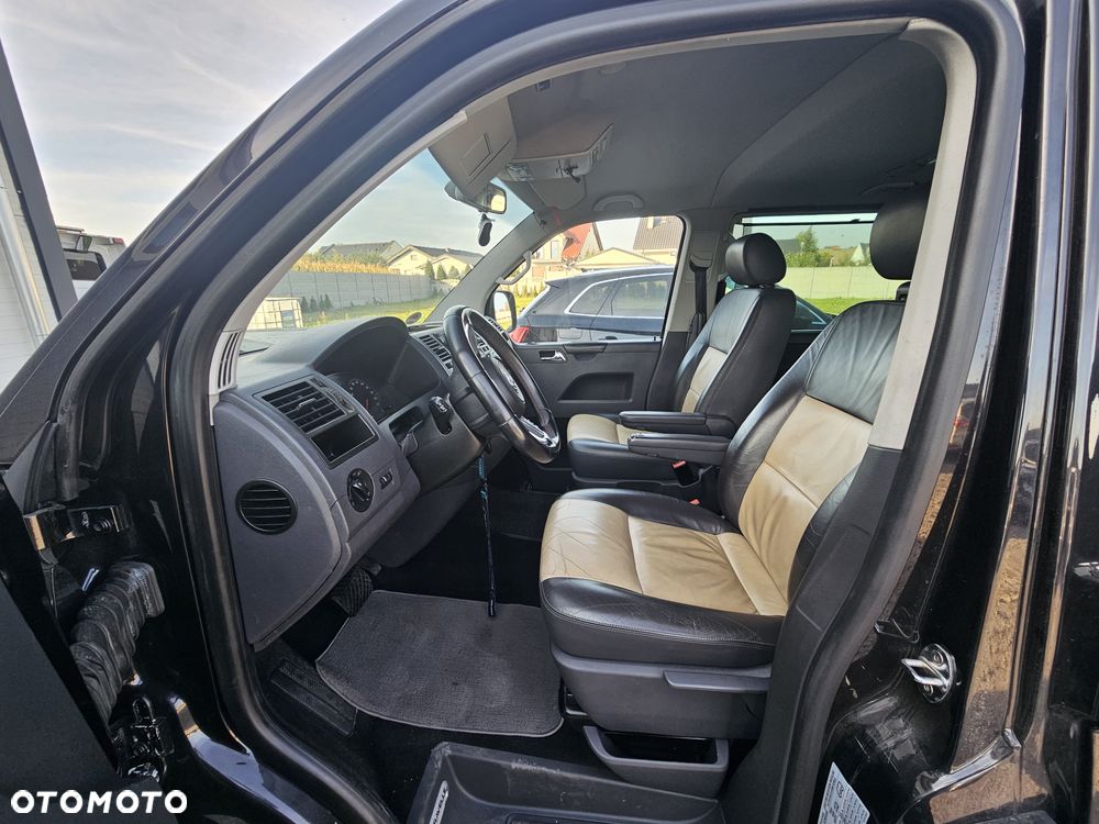 Volkswagen Caravelle - 17