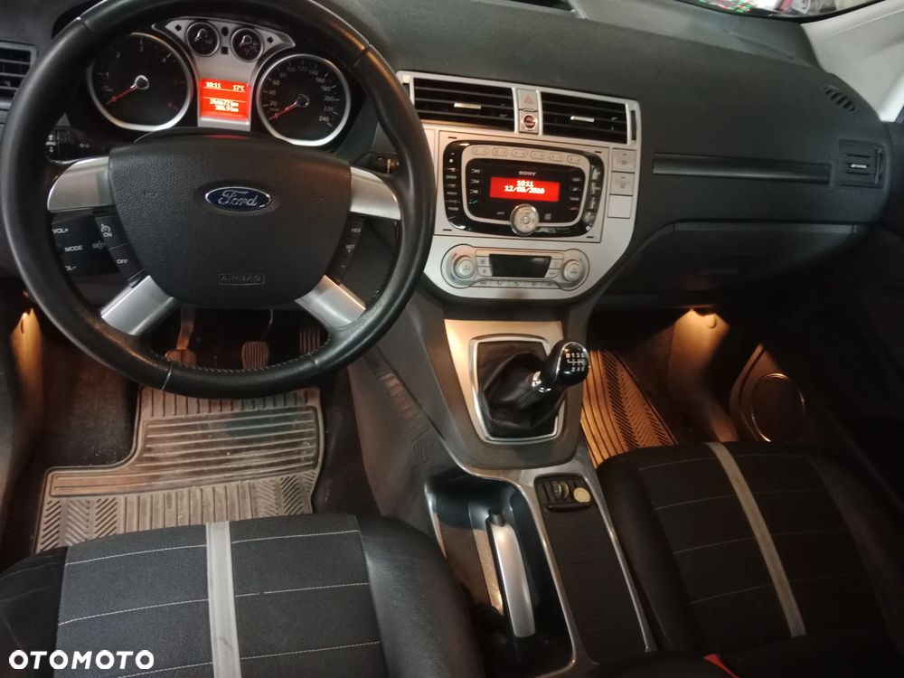 Ford Kuga 2.0 TDCi Titanium - 12