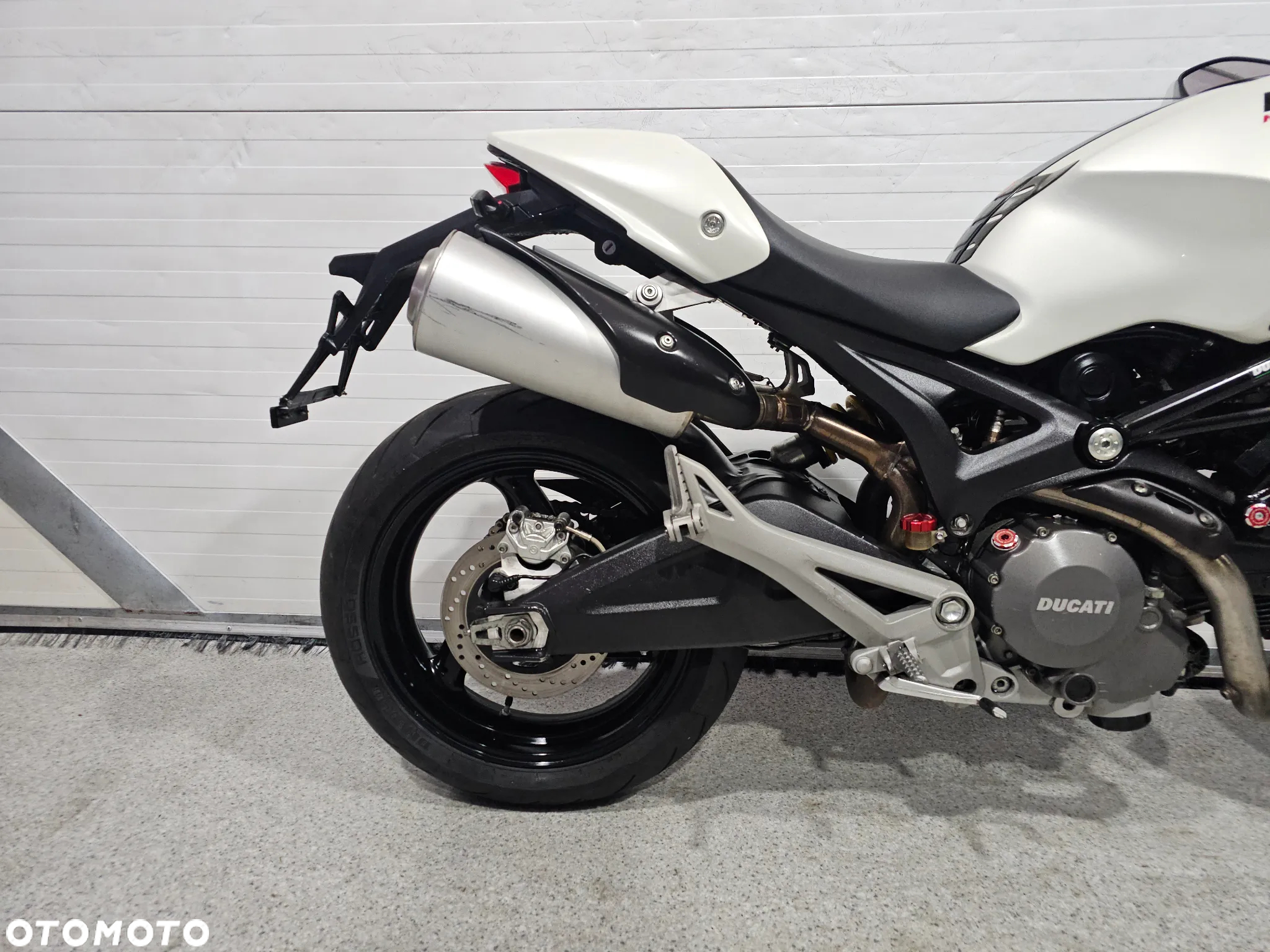 Ducati Monster - 22