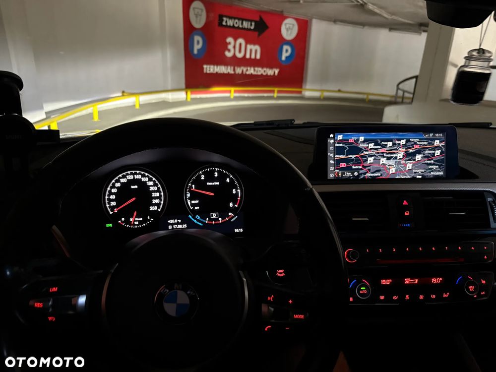 BMW Seria 1 118d M Sport Shadow - 12