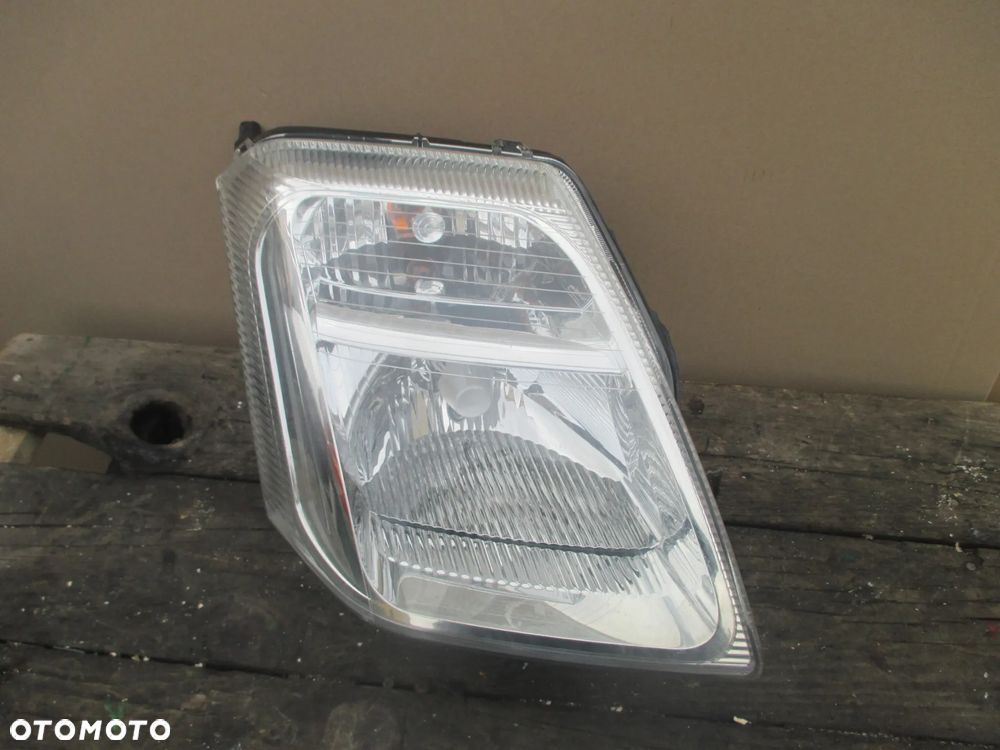 lampa prawa Citroen C2 AL Europa - 1
