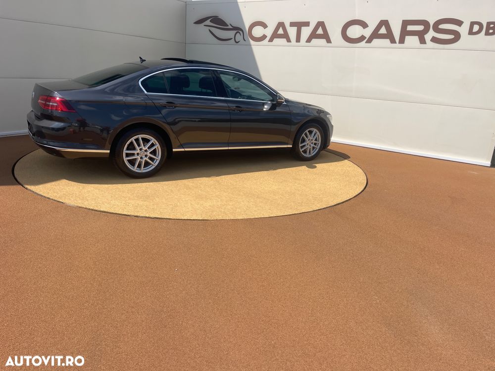 Volkswagen Passat 2.0 TDI DSG (BlueMotion Technology) Highline - 15