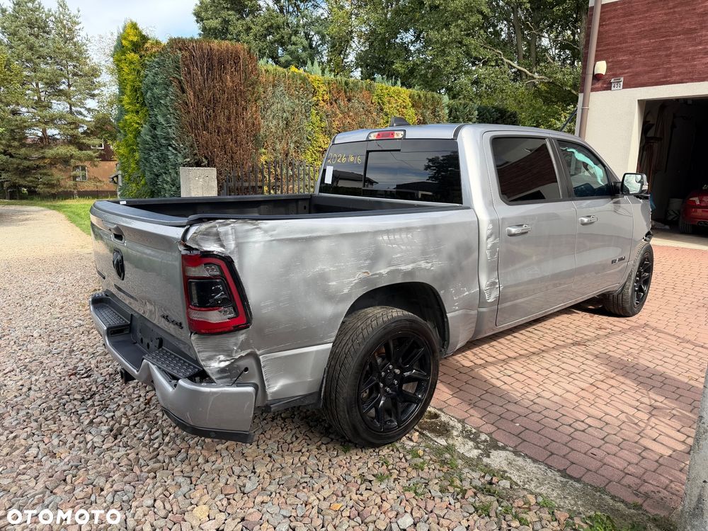 Dodge RAM - 16