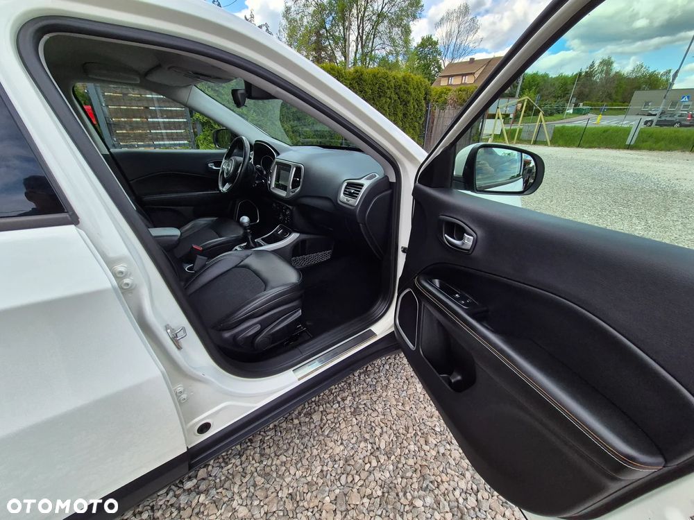Jeep Compass 1.4 MultiAir Business Line - 32