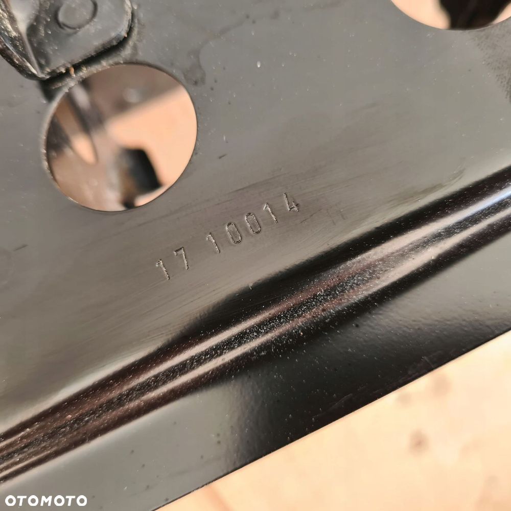 pas tylny poszycie bagażnika bmw 5 f11 7240441 - 5