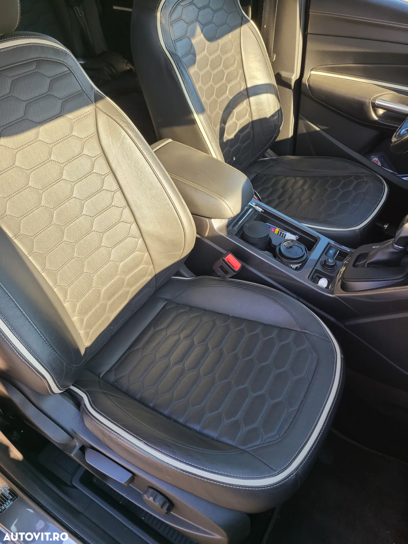 Ford Kuga 2.0 TDCi 4WD Powershift Vignale - 15