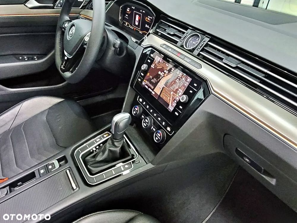 Volkswagen Arteon 2.0 TDI SCR 4Motion DSG R-Line Edition - 13