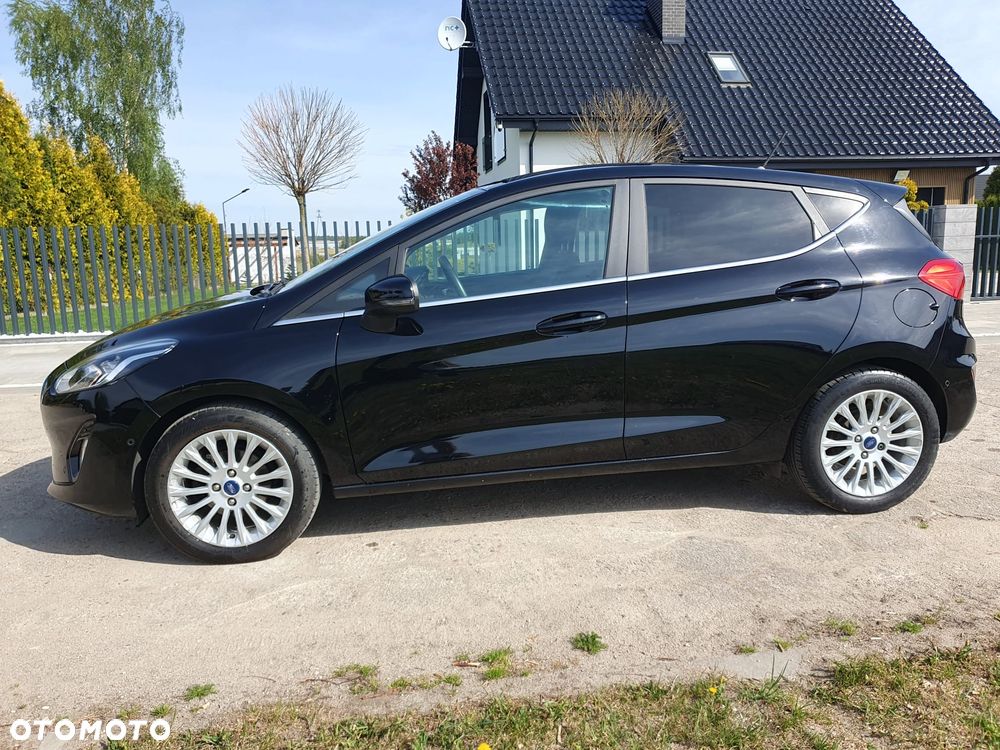 Ford Fiesta 1.0 EcoBoost S&S TITANIUM - 4