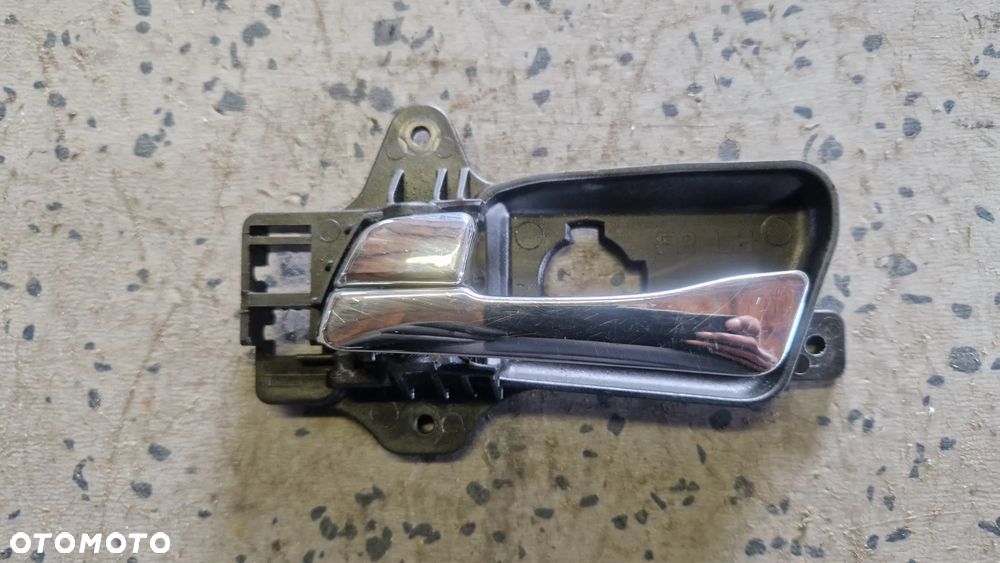 HYUNDAI I30 06-12 KLAMKA WEWNĘTRZNA LEWY PRZÓD 82613-FD000 - 1