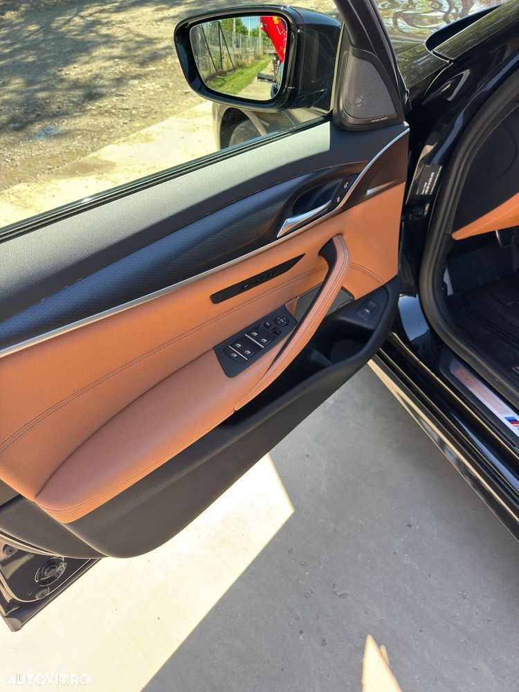 BMW Seria 5 530d AT MHEV - 15