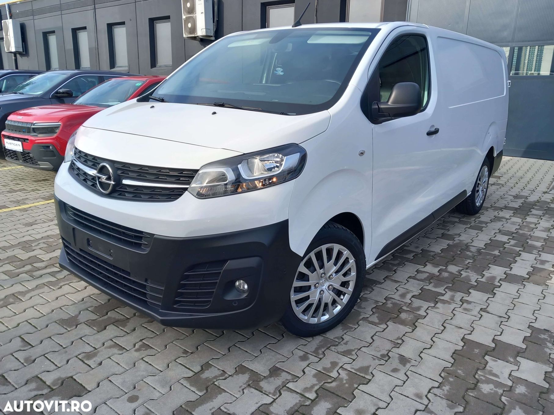 Opel Vivaro - 1