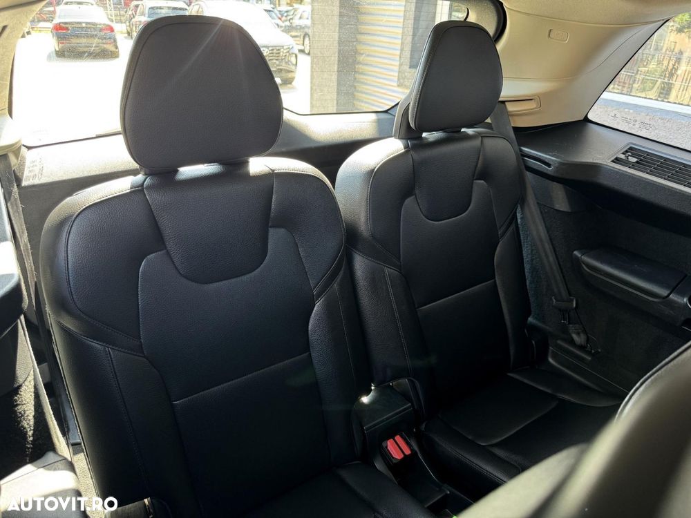 Volvo XC 90 - 28