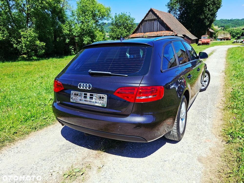 Audi A4 Avant 2.0 TDI DPF Ambiente - 10