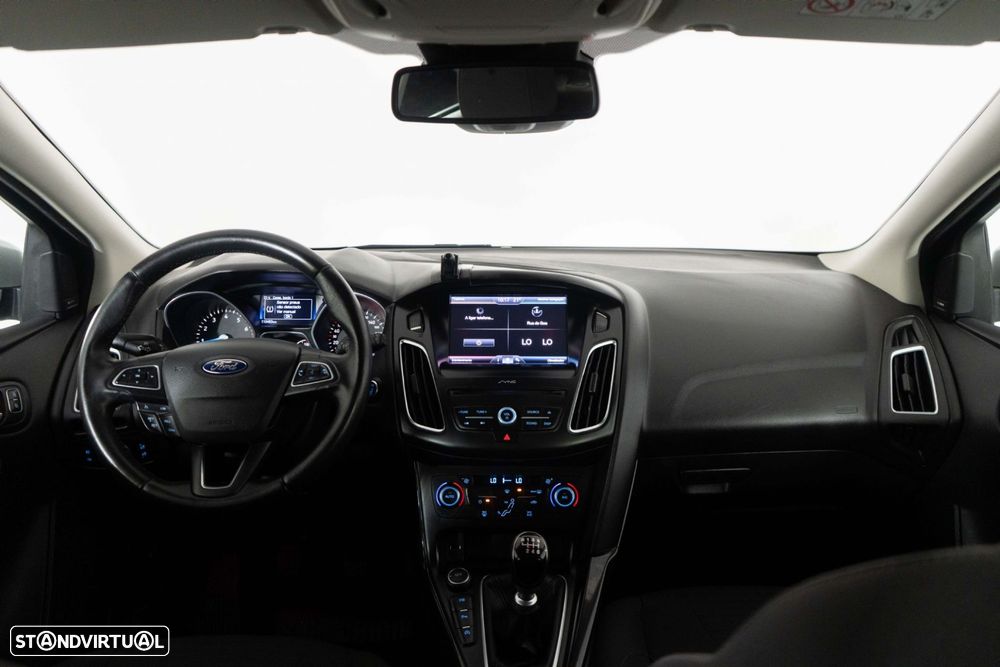 Ford Focus SW 1.0 EcoBoost Titanium - 21