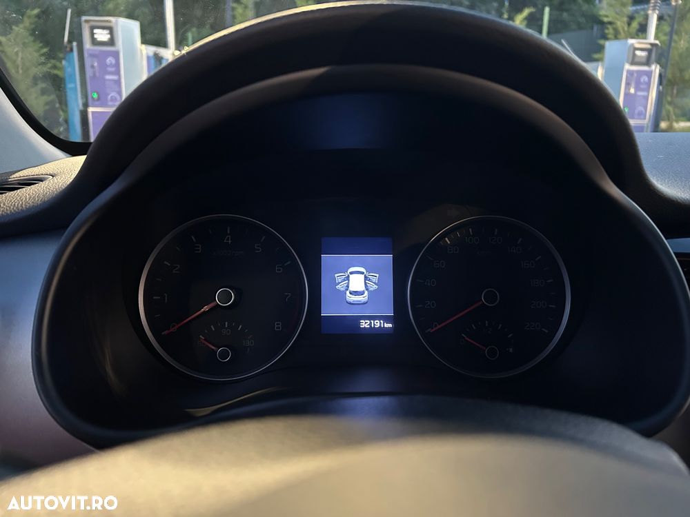 Kia Stonic 1.2 GSL Trend - 11