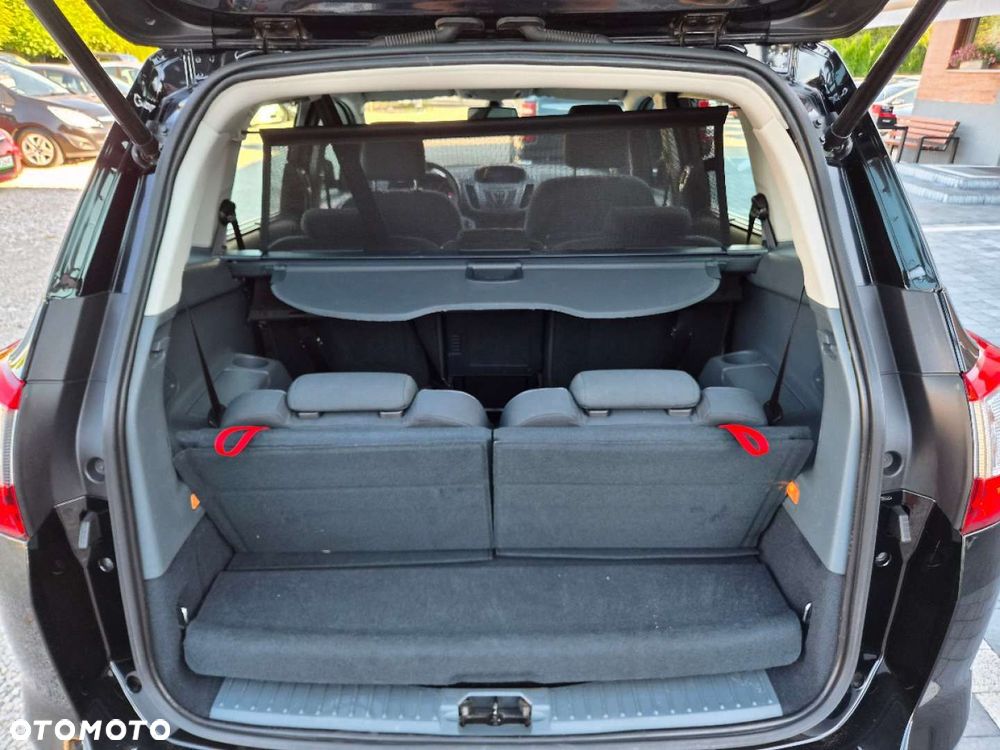 Ford Grand C-MAX - 20