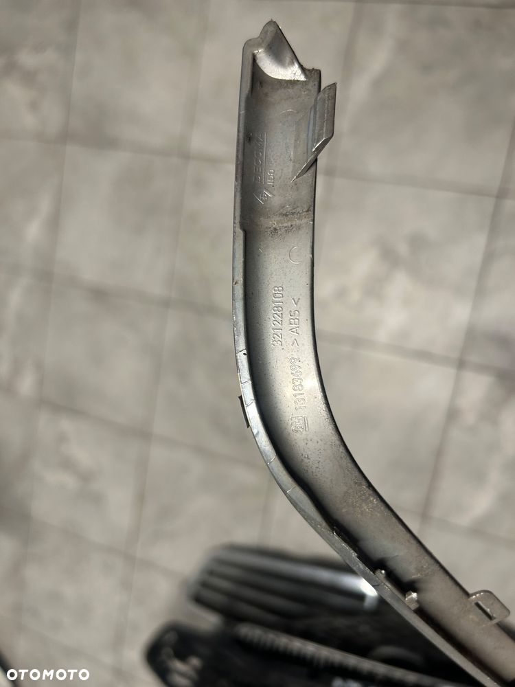 OPEL ZAFIRA B CHROM POD ATRAPĘ LISTWA RAMKA 13183699 KA19/234JR - 4