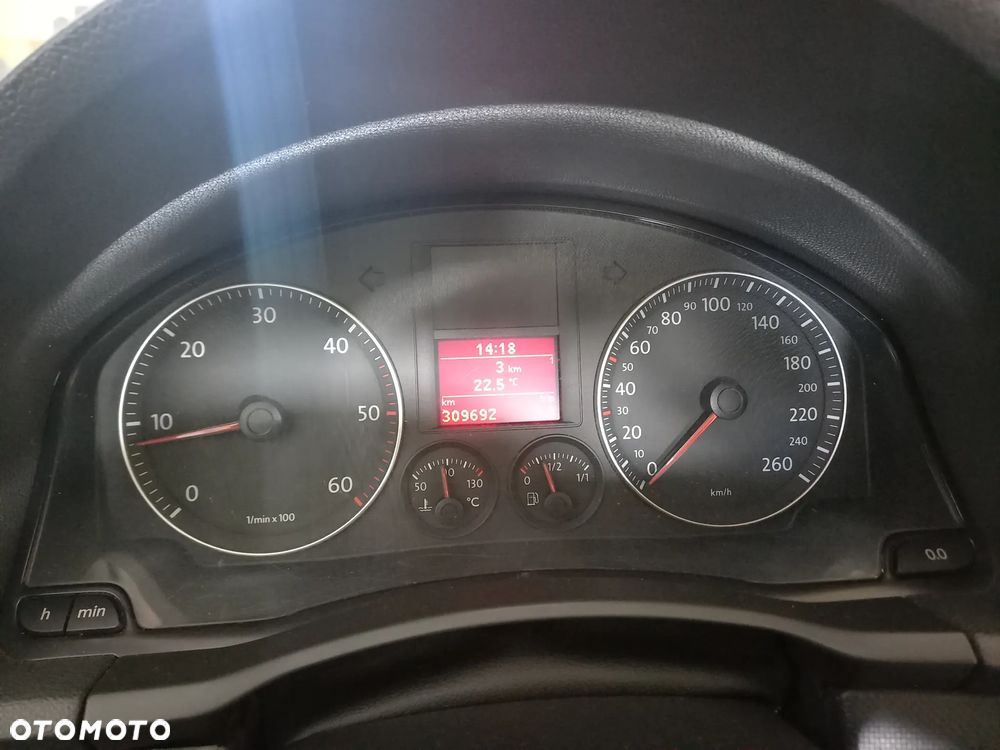 Volkswagen Golf - 16