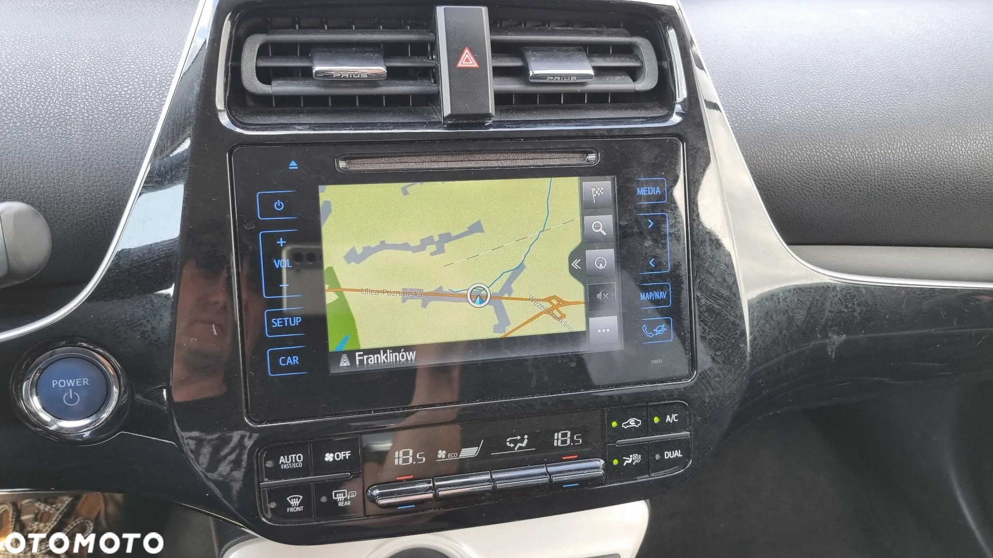 Toyota Prius 1.8 Hybrid Executive - 36