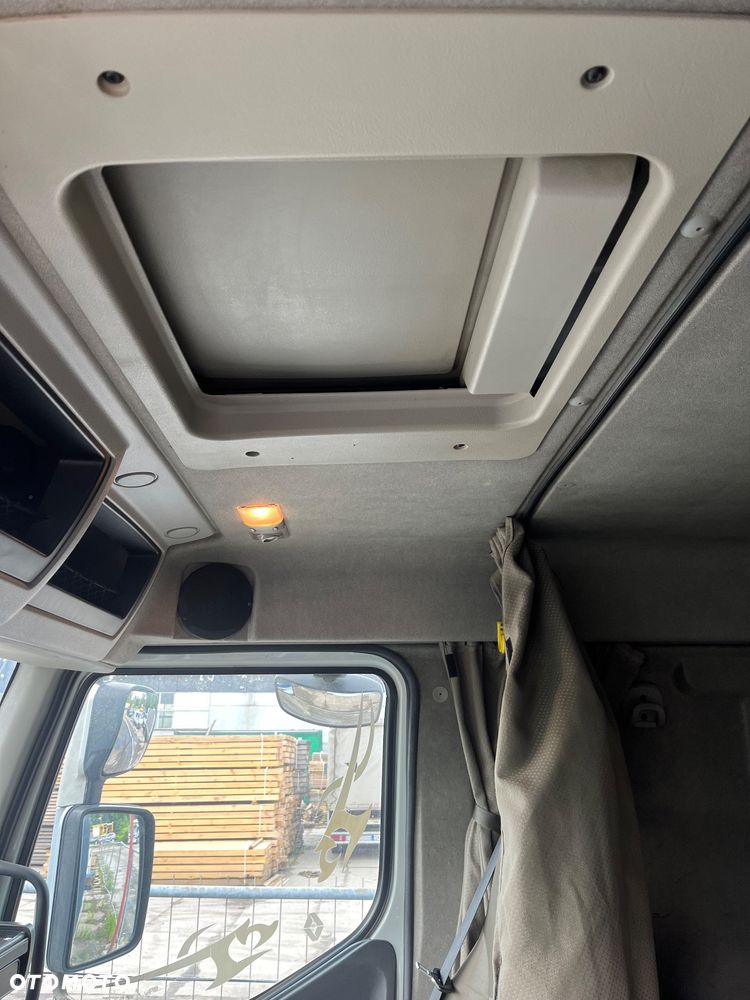 Renault Premium - 11