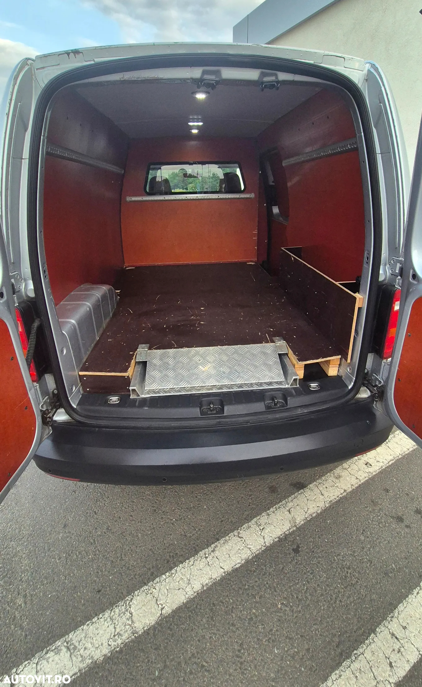Volkswagen Caddy - 14
