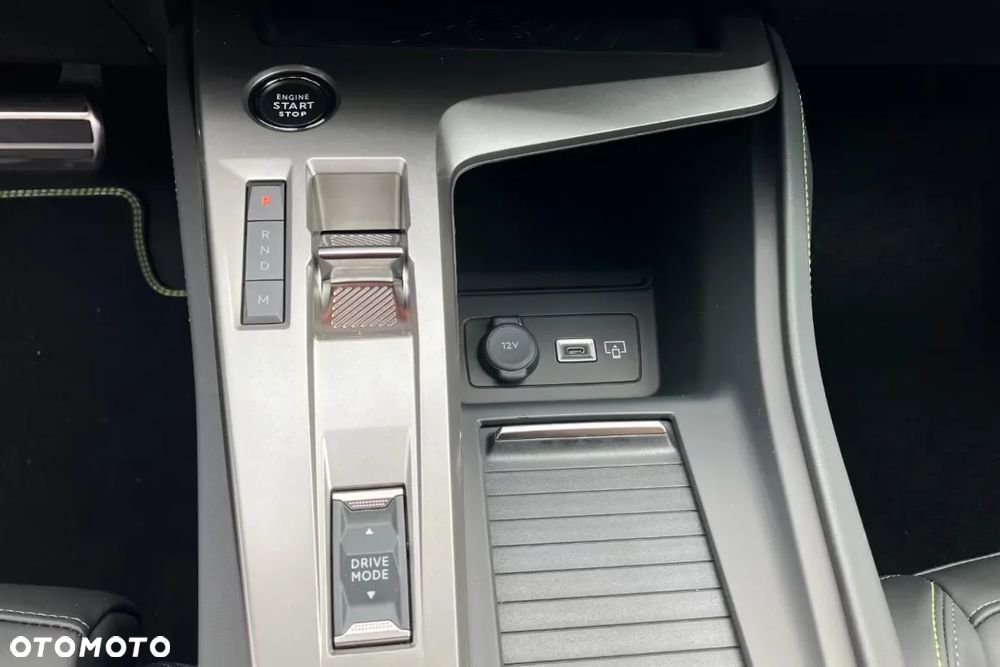 Peugeot 408 1.2 PureTech mHEV GT Exclusive S&S e-DSC6 - 17