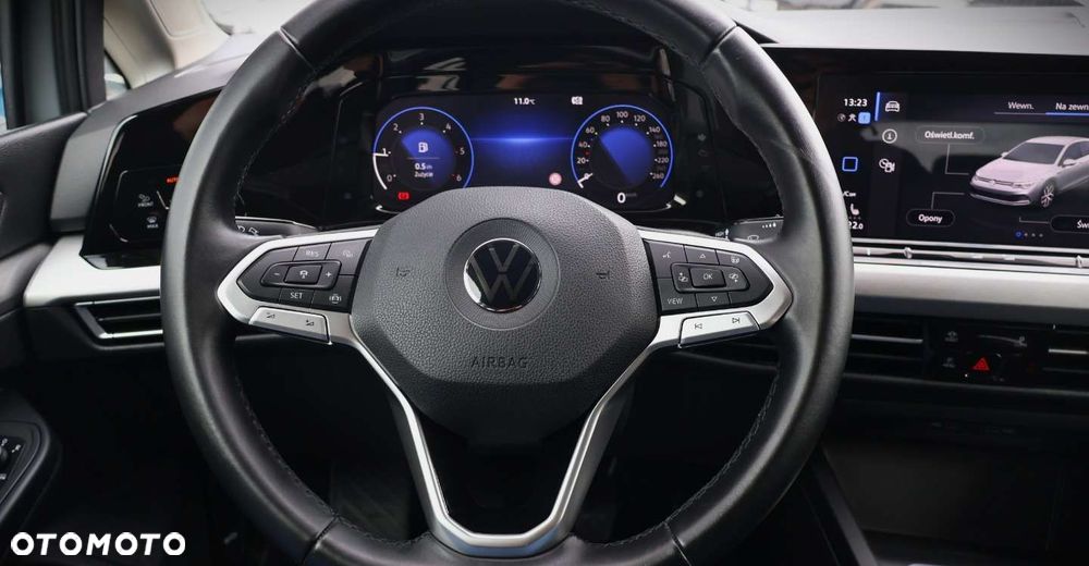 Volkswagen Golf - 24