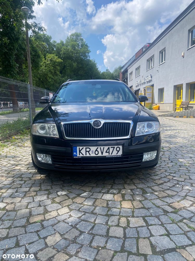 Skoda Octavia 1.6 FSI Ambiente - 2