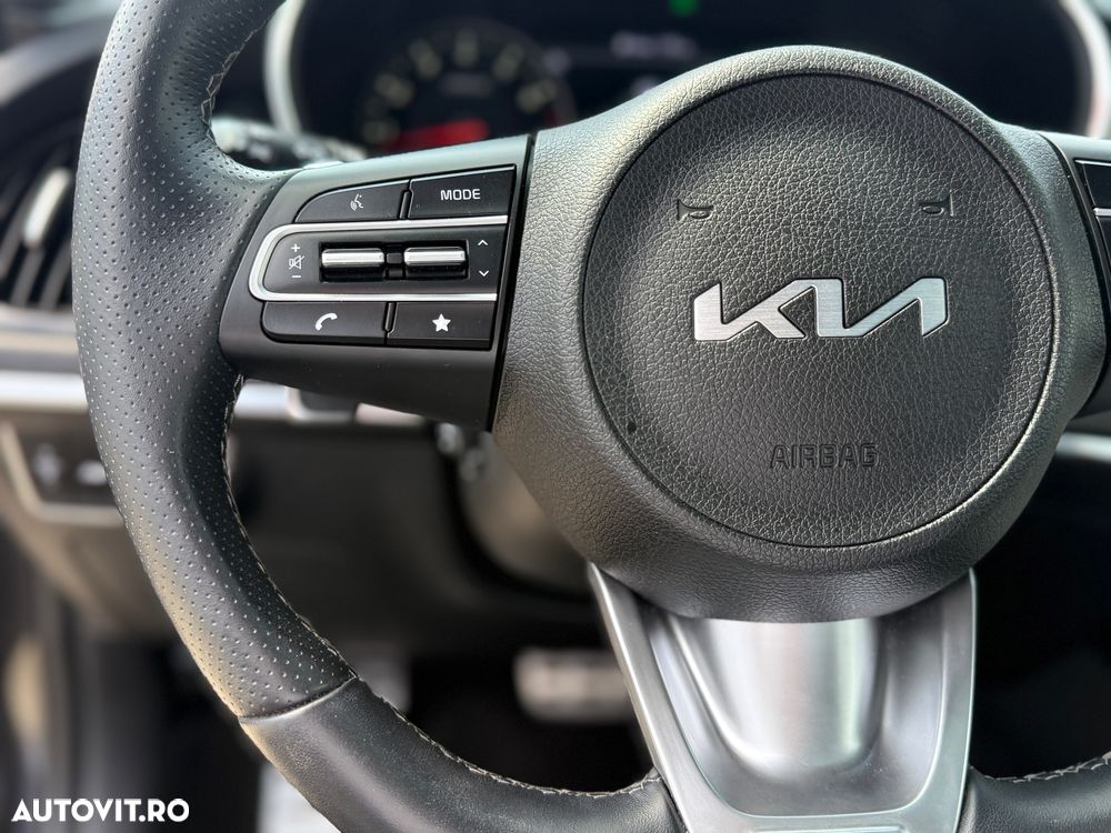 Kia Stinger 3.3 T-GDI 8AT AWD GT - 6