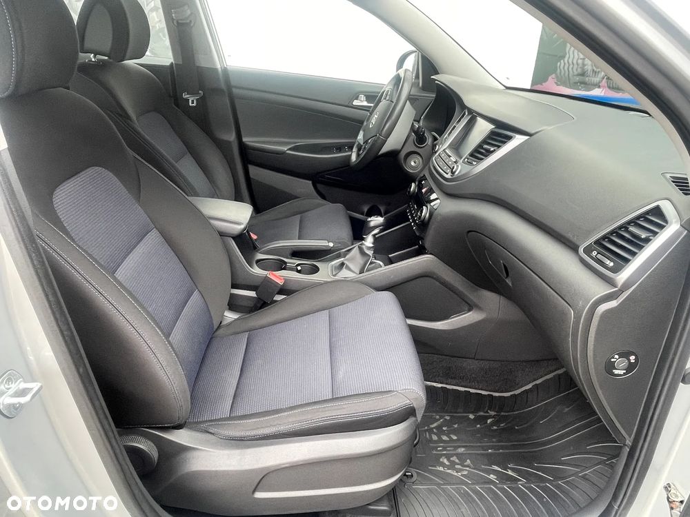 Hyundai Tucson 2.0 CRDI BlueDrive Comfort 2WD - 18