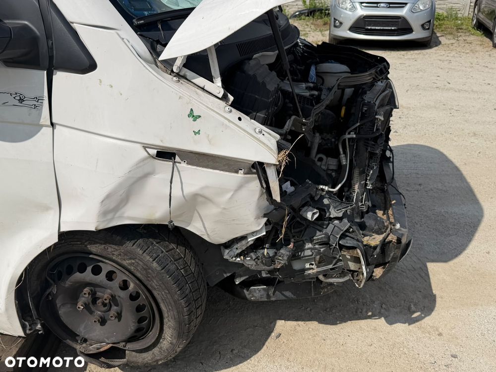 Volkswagen Transporter - 4