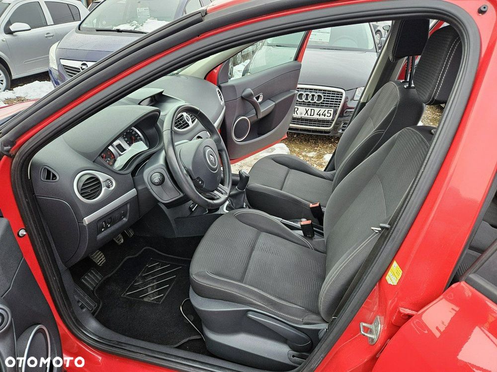 Renault Clio - 7