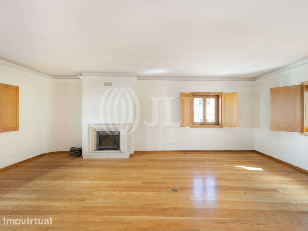 Apartamento T4 duplex no centro histórico de Cascais - Grande imagem: 2/20
