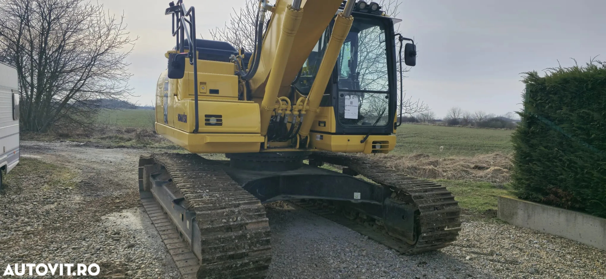 Komatsu PC210LC - 3