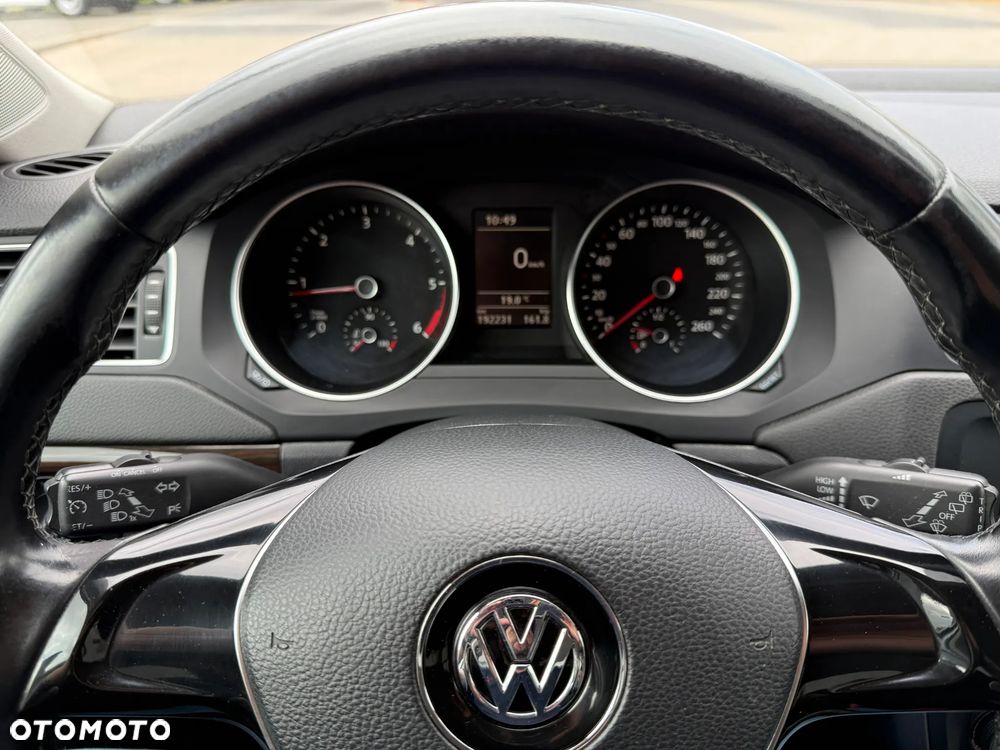 Volkswagen Jetta 2.0 TDI DPF Comfortline - 28