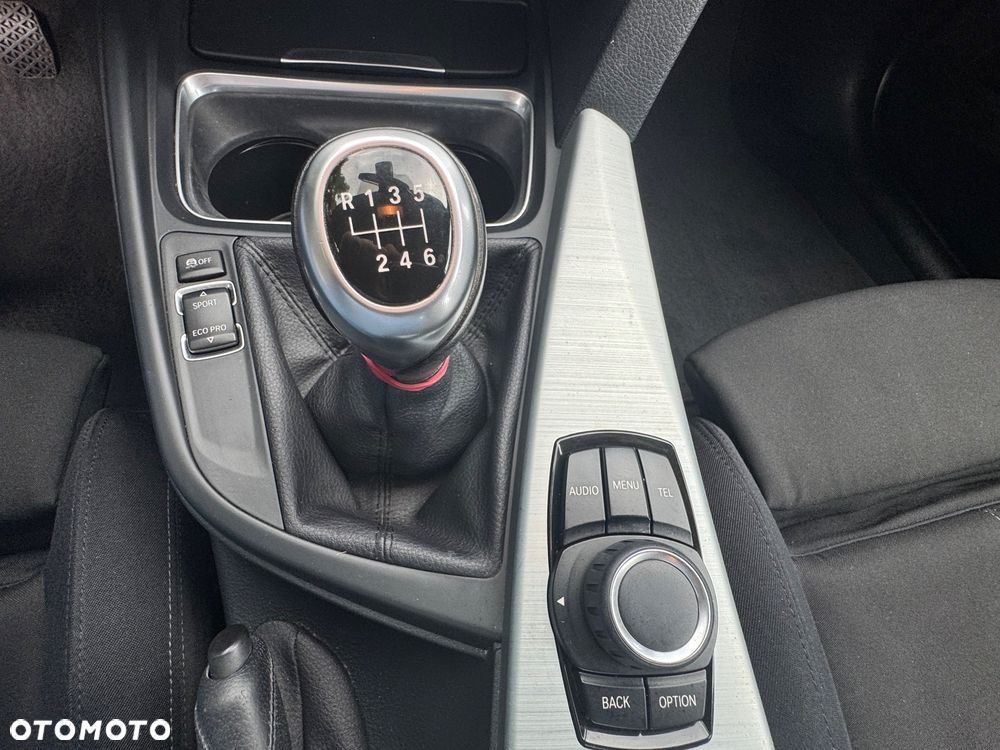 BMW Seria 3 316i Sport Line - 23