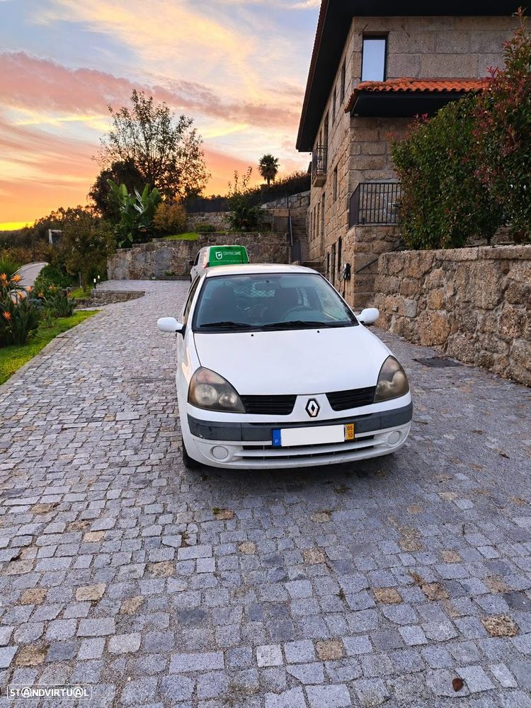 Renault Clio - 1