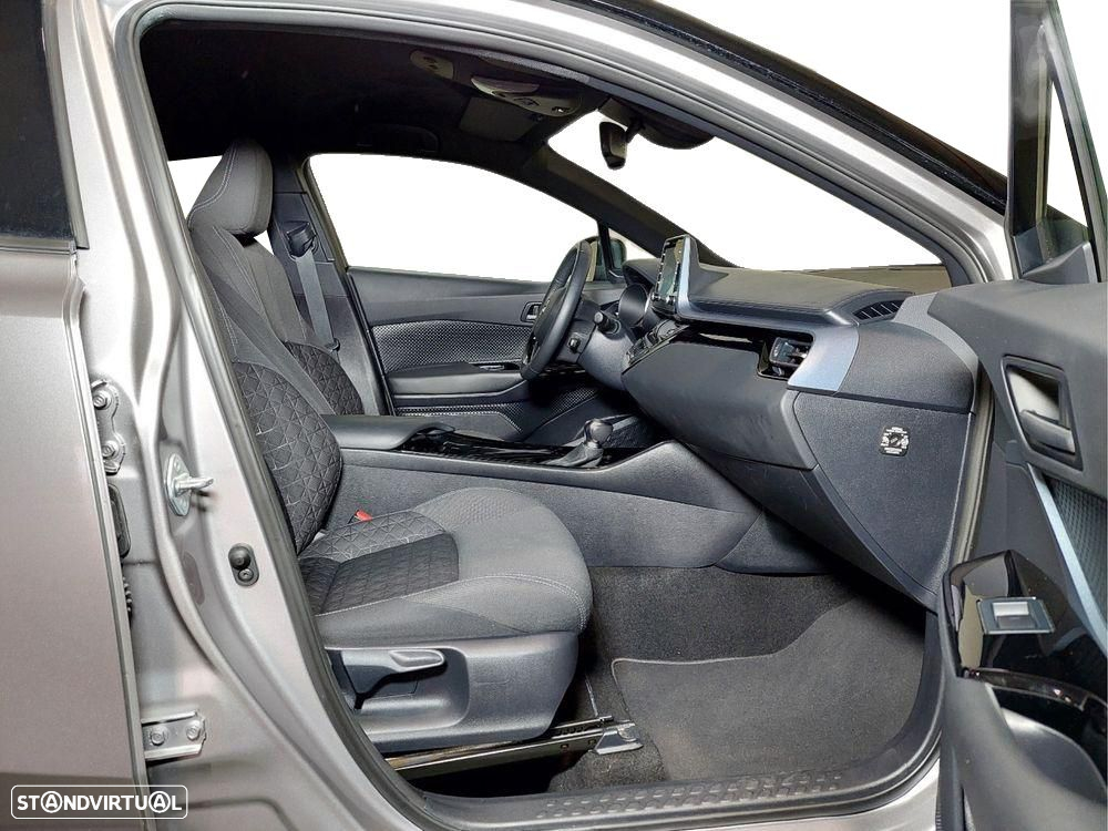 Toyota C-HR - 6