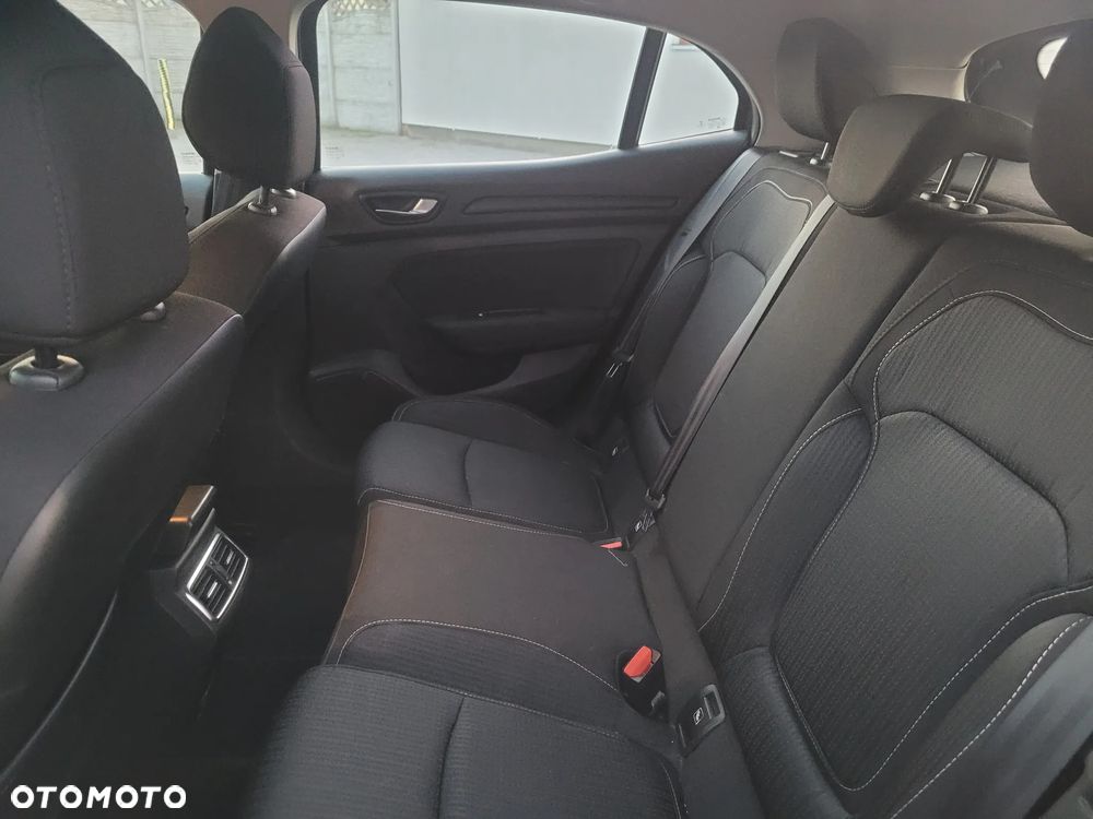 Renault Megane 1.5 Blue dCi Intens EDC - 10