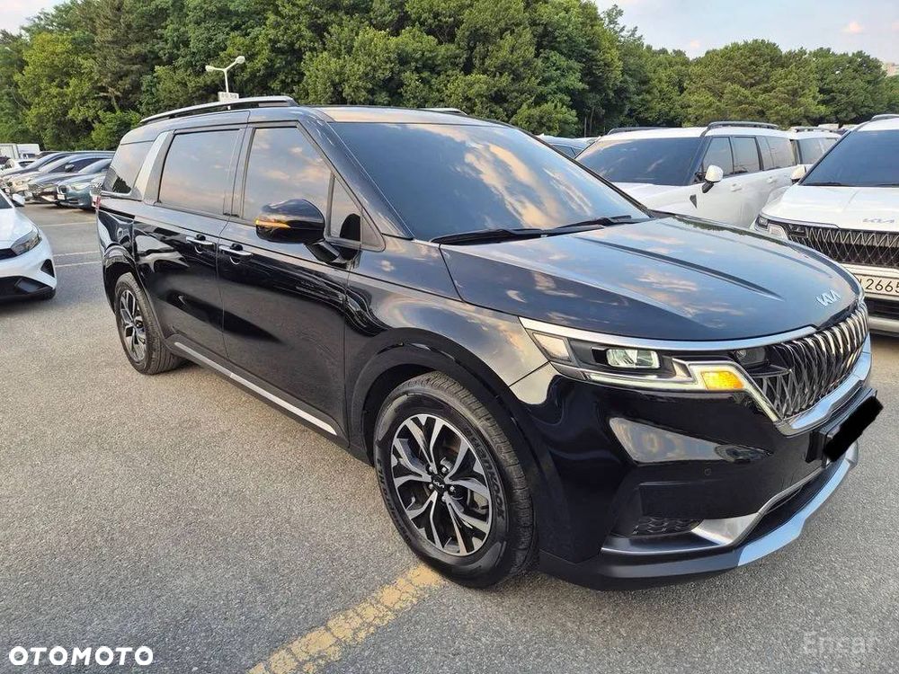 Kia Carnival - 3